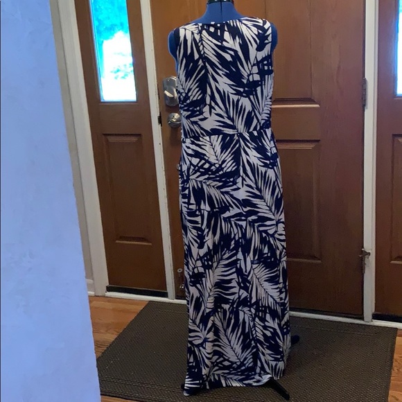 Blue and White Dress - Picture 4 of 5